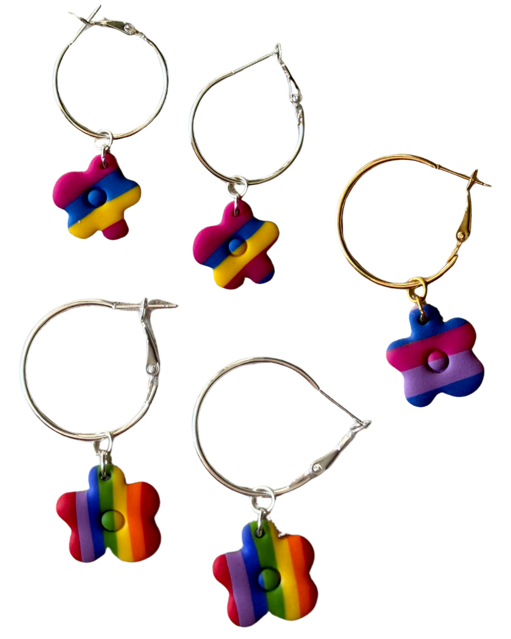 Prideblommor i ring örhängen