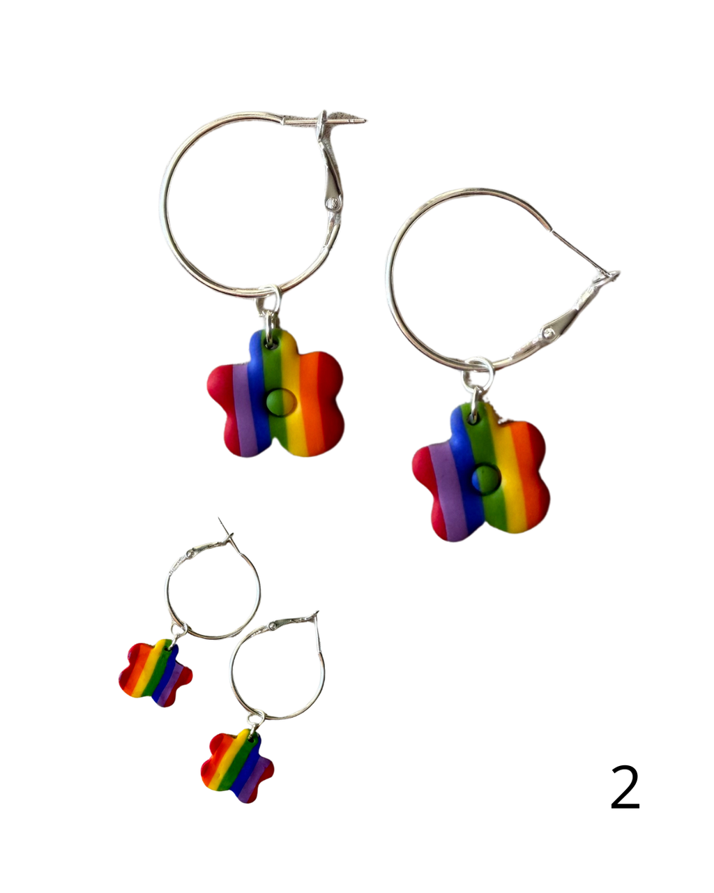 Prideblommor i ring örhängen