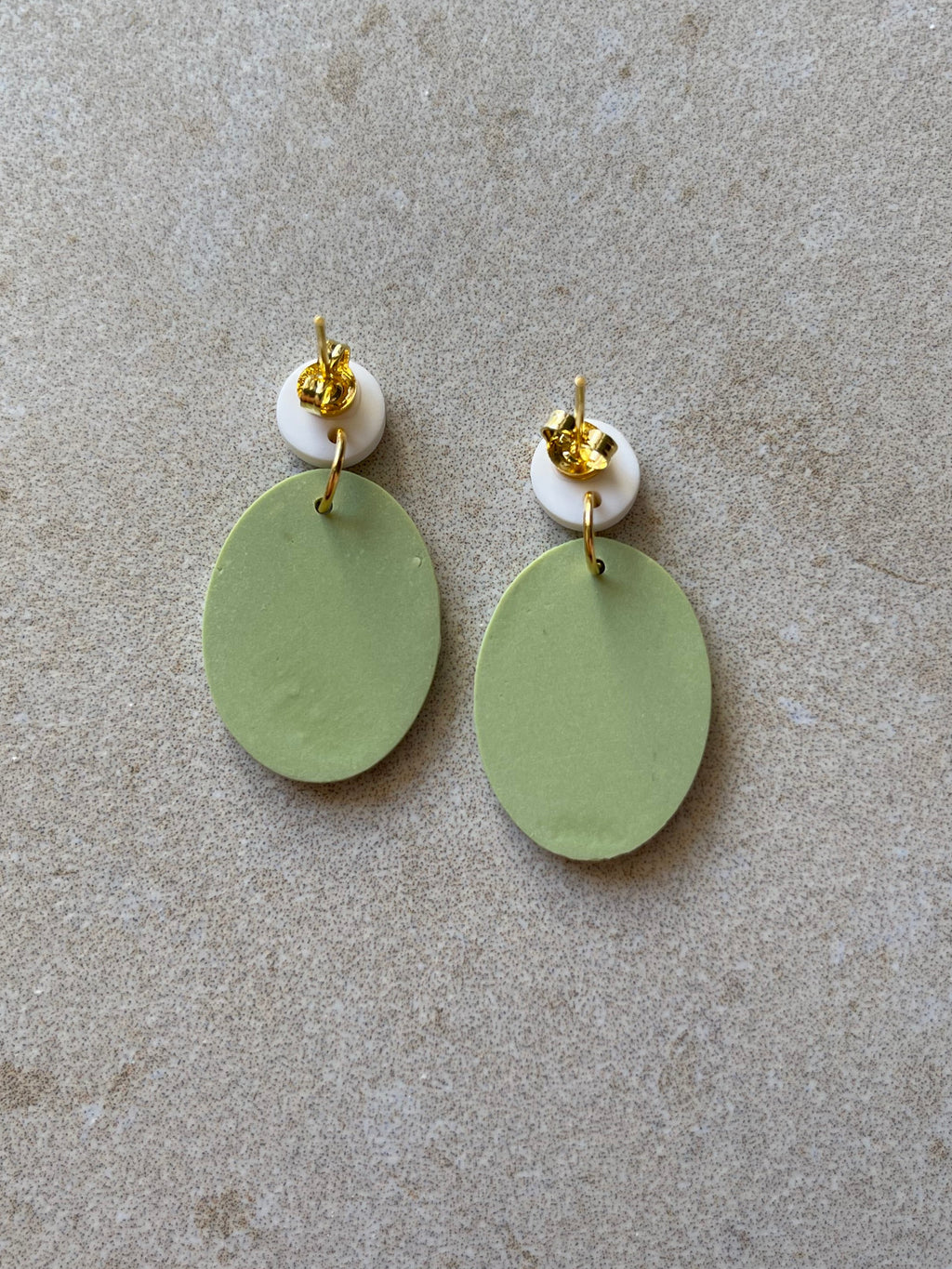 Blomörhängen i polymerlera – Grön